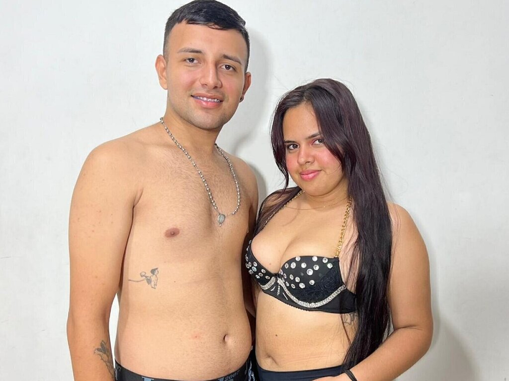 BellaAndAnton's live sex