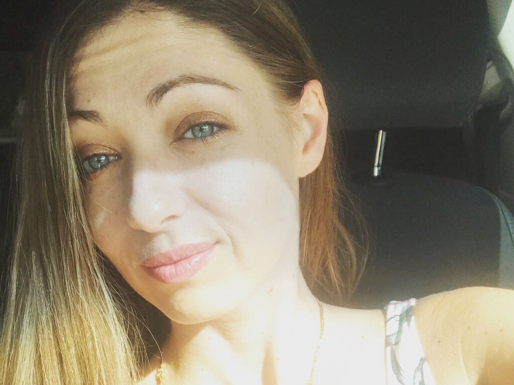 CassieAnnLuv's live sex