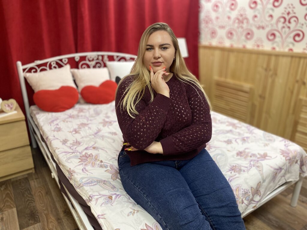CrystalAdamson's live sex