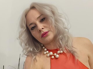 EmilyLoowe's live sex