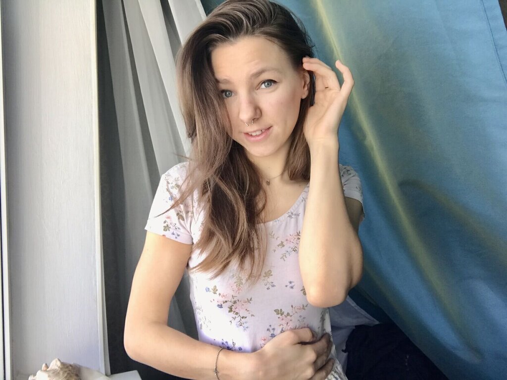 FloraWildy's live sex