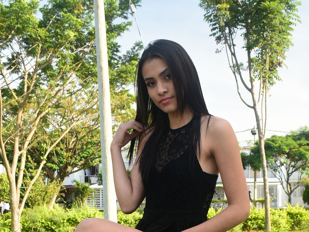 LunaFoncy's live sex