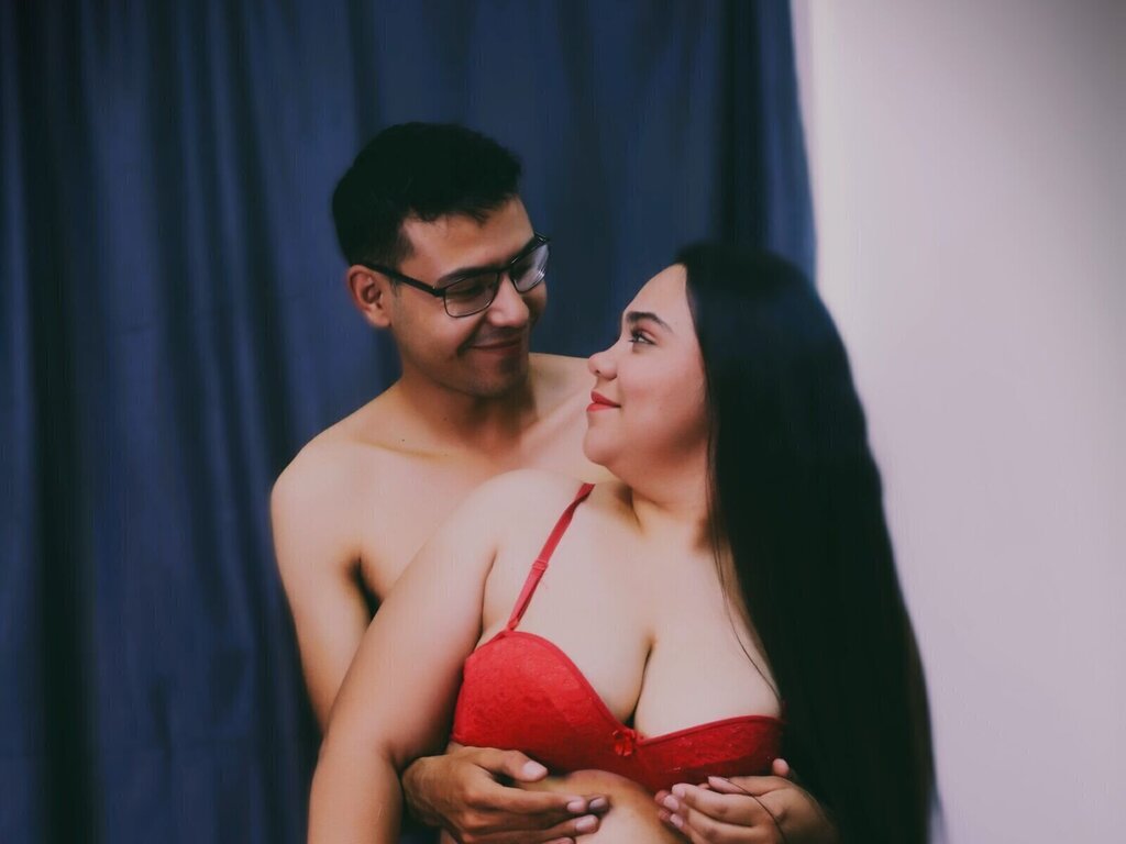 RobertAndSamanta's live sex