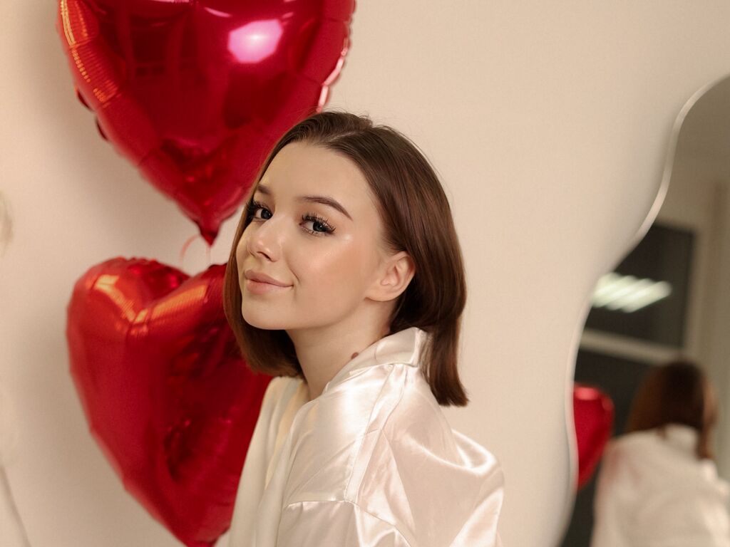 SheenaCutsforth's live sex