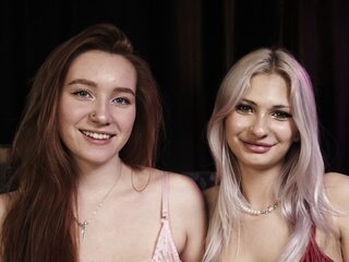 SilviaAndFlora's live sex