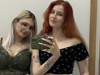 SilviaAndTayte's live sex