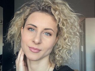 TiffaniRoze's live sex